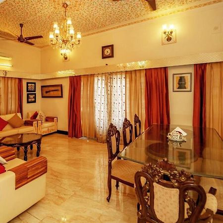 Santosh Villa - The House Of Antiques And Art Udaipur Eksteriør bilde