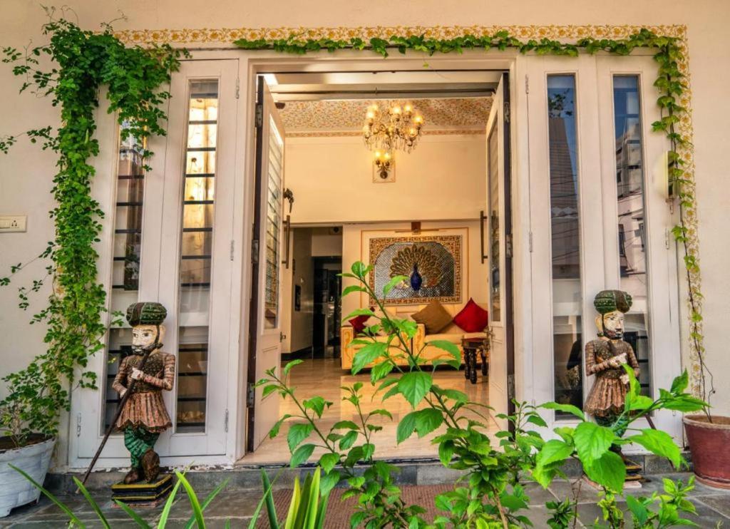 Santosh Villa - The House Of Antiques And Art Udaipur Eksteriør bilde
