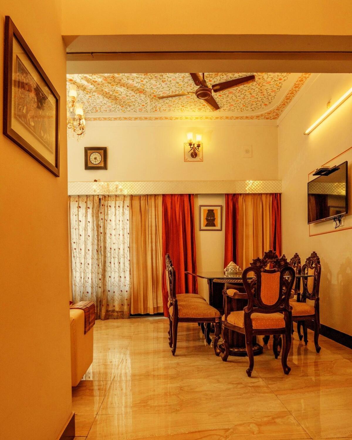 Santosh Villa - The House Of Antiques And Art Udaipur Eksteriør bilde