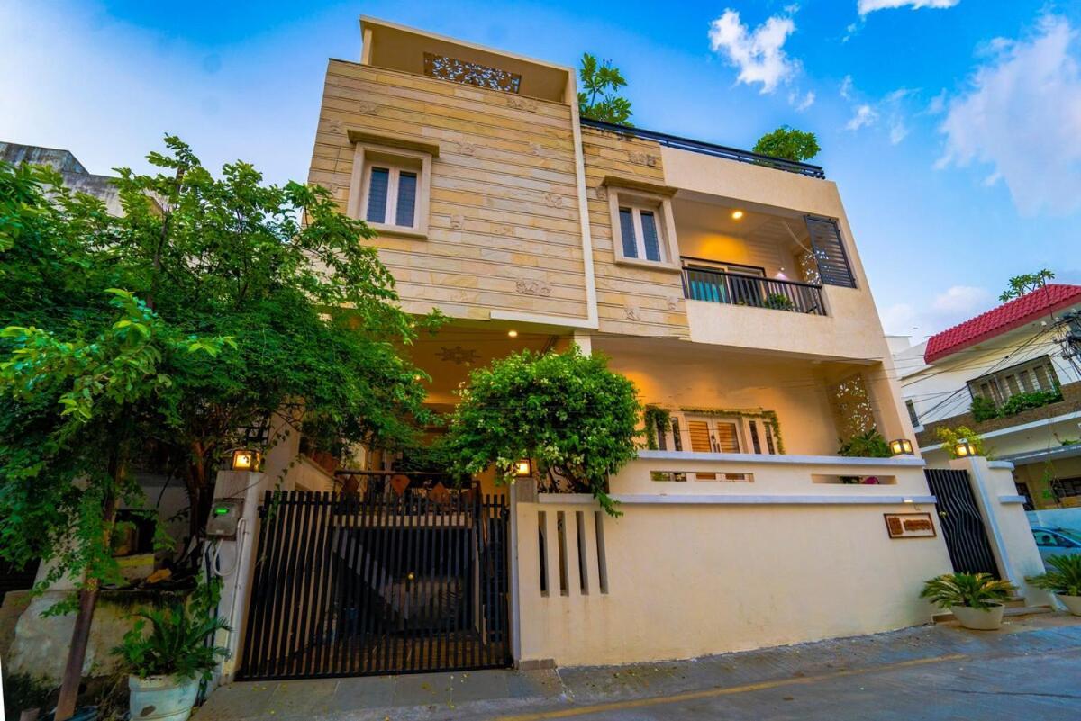 Santosh Villa - The House Of Antiques And Art Udaipur Eksteriør bilde
