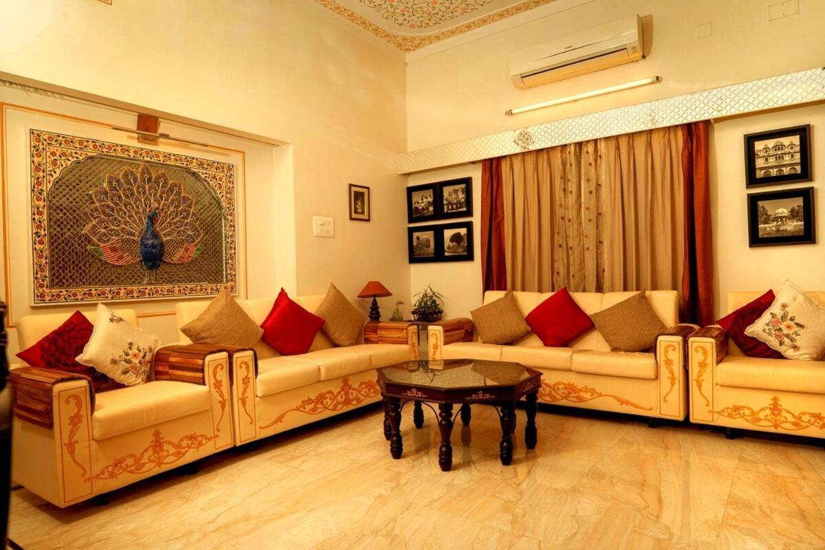 Santosh Villa - The House Of Antiques And Art Udaipur Eksteriør bilde
